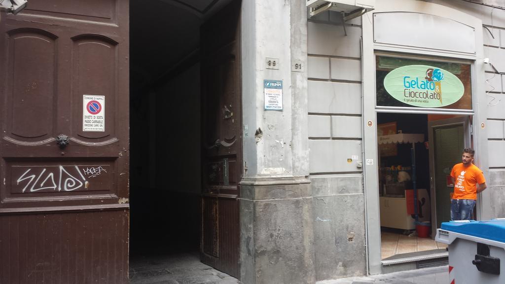 Duomo 89 Panzió Nápoly Kültér fotó